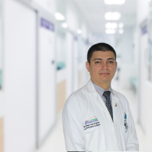 Dr. César Iván Urquiza Ramírez